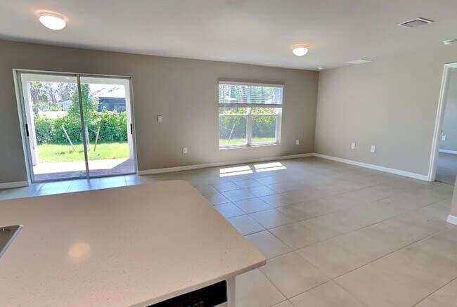 Building Photo - 4731 Gillot Blvd