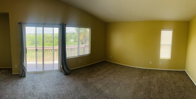 Building Photo - 32382 Gardenvail Dr