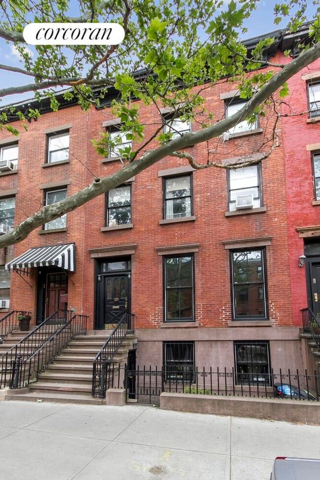Building Photo - 124 Kane St