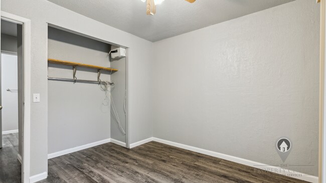 Building Photo - Charming Updated Gem Near Quail Springs!