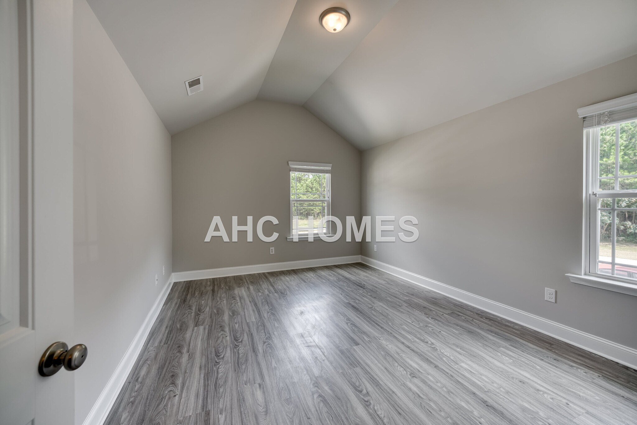 Building Photo - 2297 Shady Dr