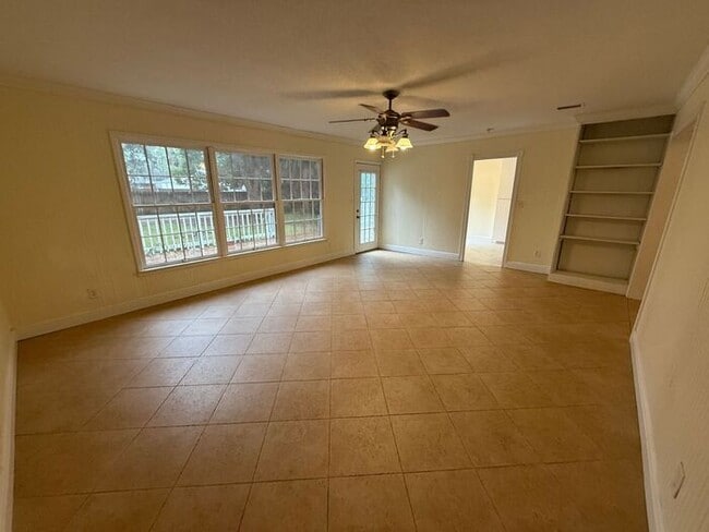 Building Photo - Pensacola - North Hill - 3 bedroom, 2 bath...