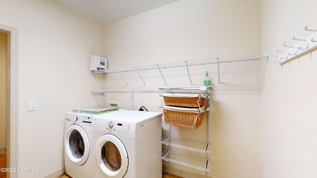 Building Photo - 45 Old Hunt Rd