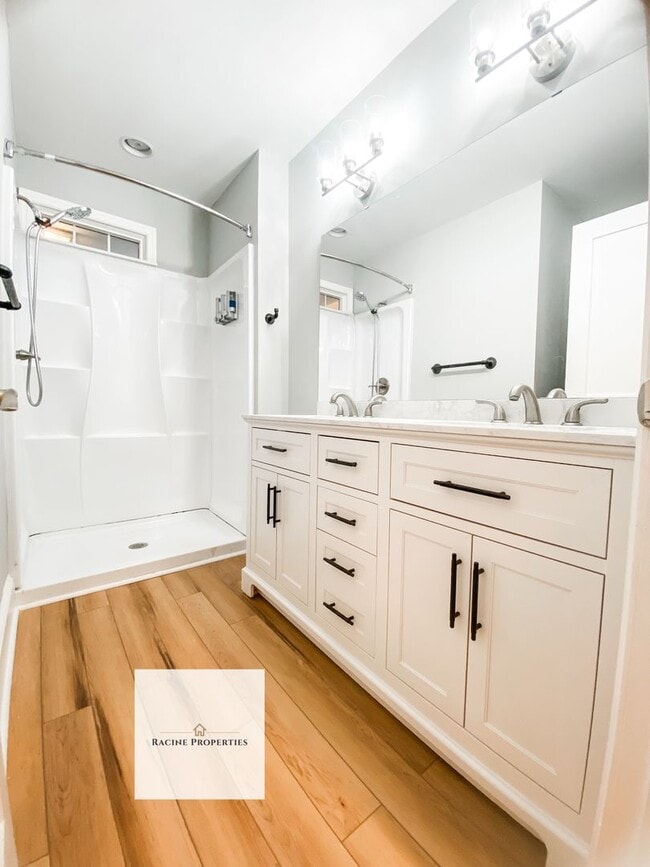 Building Photo - Newly Renovated Home in Taylors, SC!