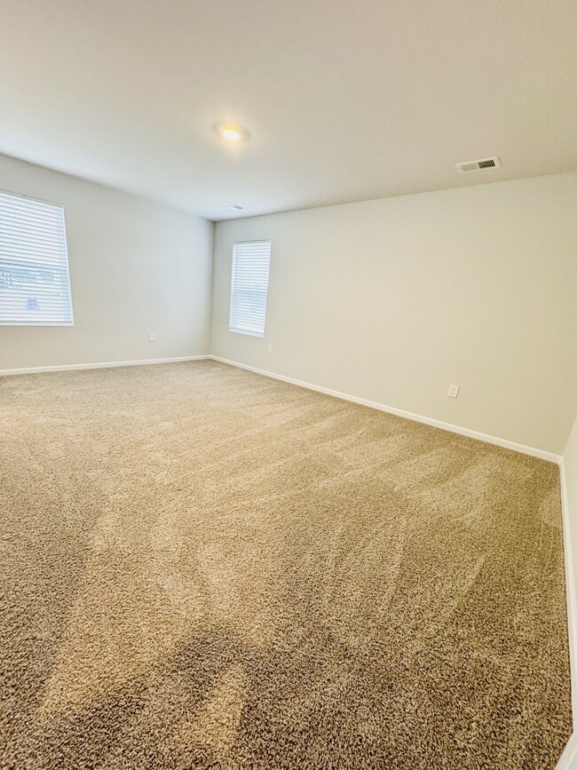 Building Photo - 1024 Kinness Dr