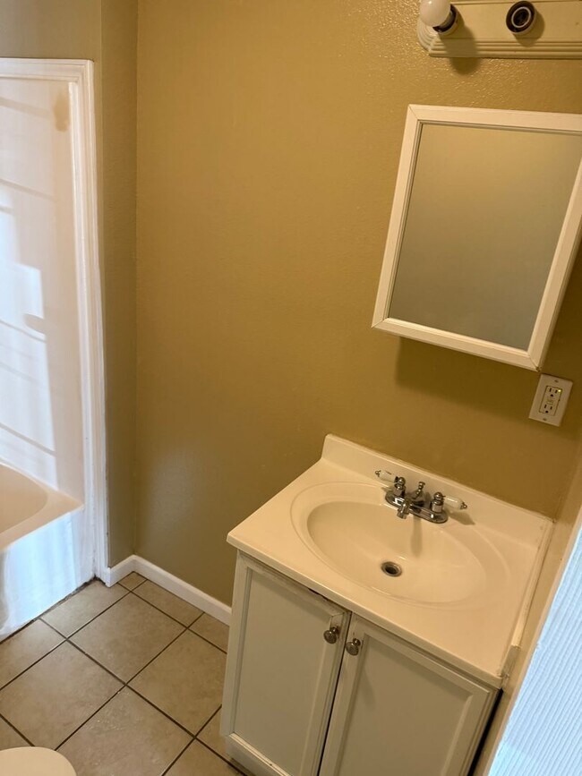 Building Photo - 5730 Cameron Blvd