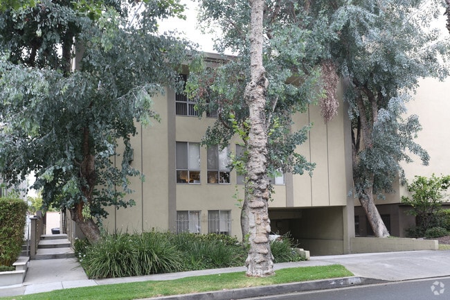 Building Photo - 145 N Almont Dr