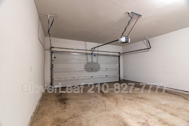 Building Photo - 6618 Cibolo Springs