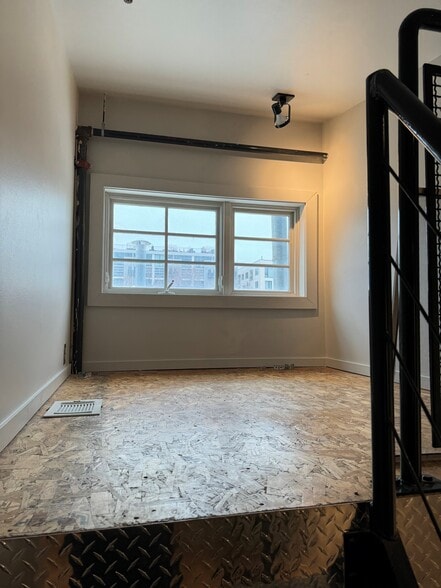Building Photo - 346 Pierpont Avenue