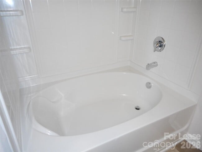 Building Photo - 2219 Latimer Ln