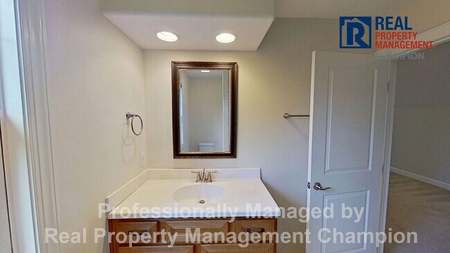 Building Photo - Custom 4BD/3BA Home with Hardwood Floors, Office, and Sunroom