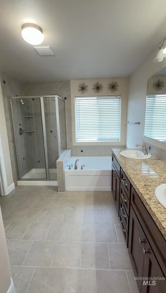 Building Photo - 4678 N Elmstone Ave