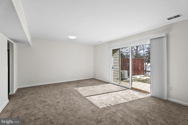 Building Photo - 2108 Monaghan Dr