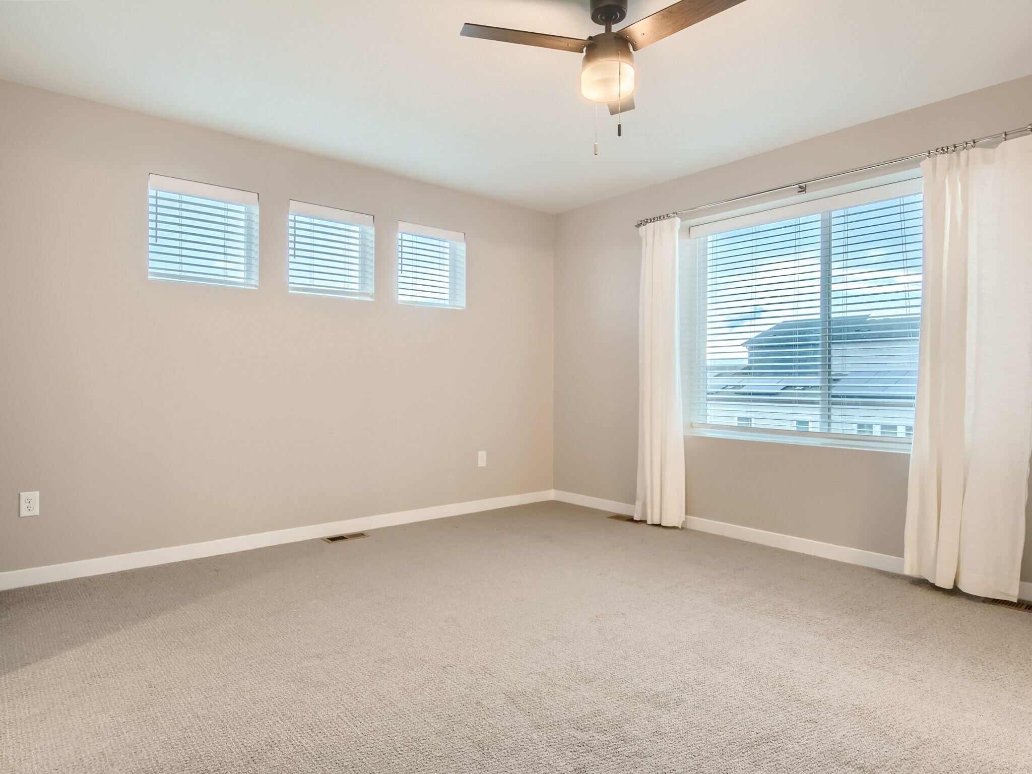 Building Photo - 8636 Wolf Valley Dr