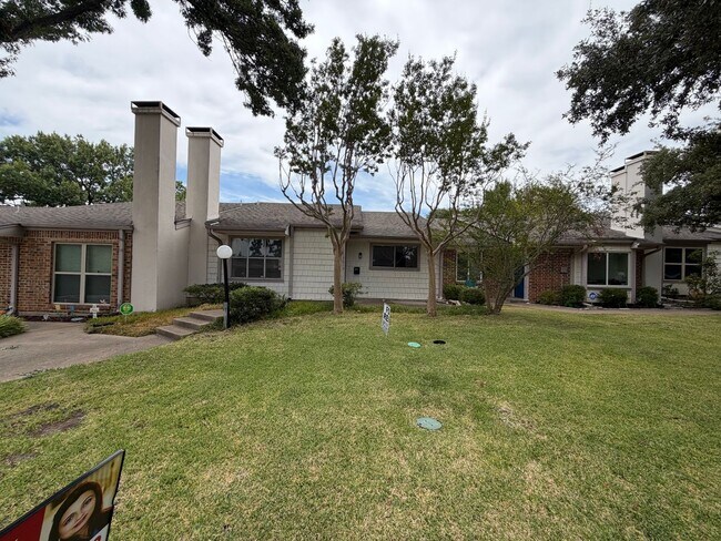 Building Photo - 13610 Brookgreen Dr