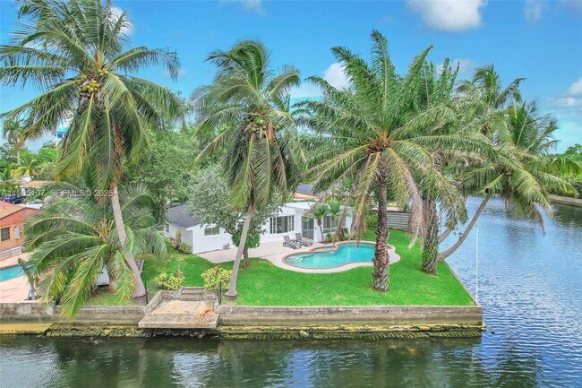 Building Photo - 2702 Scott St