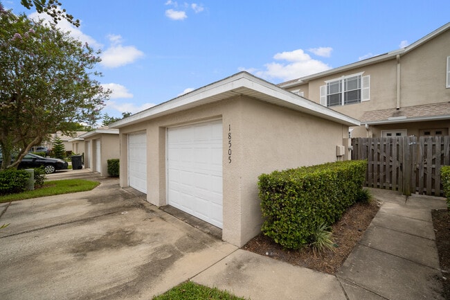 Building Photo - 18505 Pebble Lake Ct