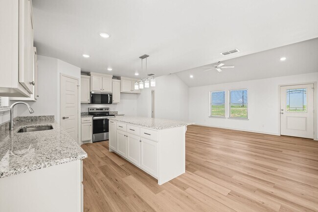 Building Photo - Country Living In Idalou ISD!