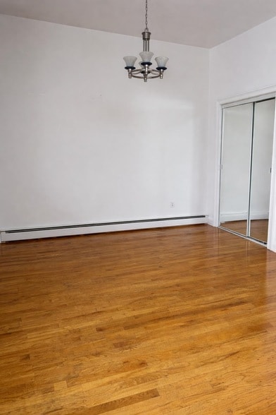 Building Photo - 163 Christopher Columbus Dr