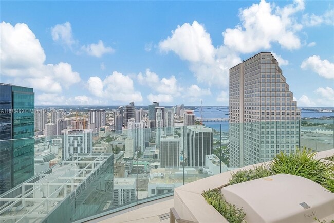 Building Photo - 300 Biscayne Blvd Way