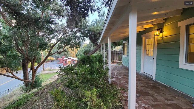 Building Photo - 1501 Old Topanga Canyon Rd