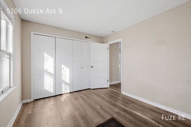 Building Photo - 5106 N Queen Ave
