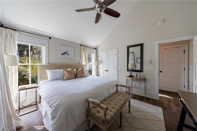 Building Photo - 1015 Loliver Ln