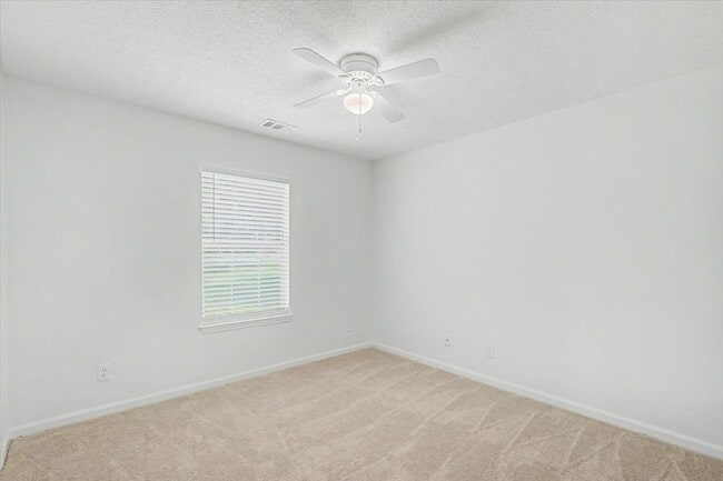 Building Photo - 4 Bed/2 Bath Updated Home in Richmond Heights