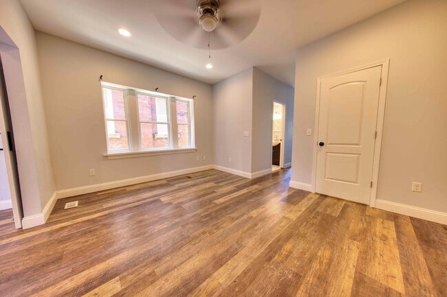 Building Photo - 4145 Humphrey St