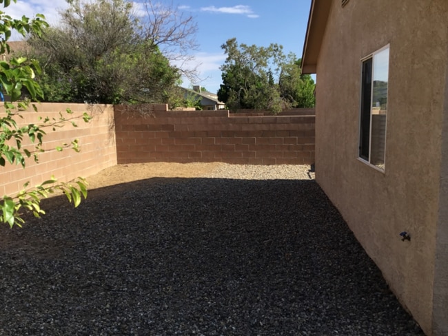 Building Photo - 10215 Calle Chulita NW