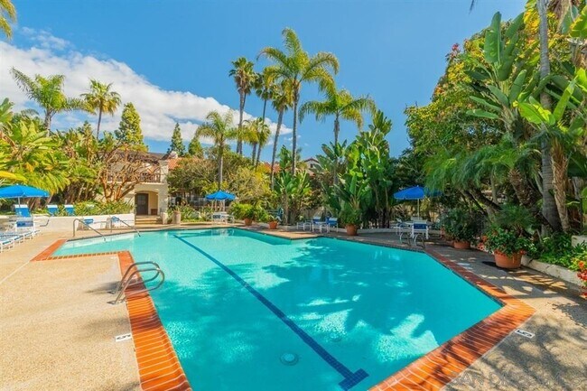 Building Photo - 8642 Villa La Jolla Dr
