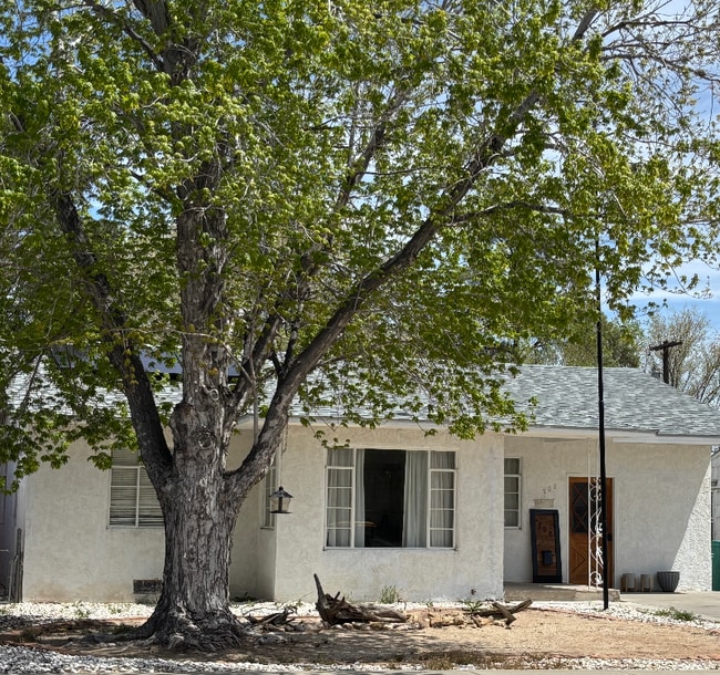 Building Photo - 700 N Monterey Ave