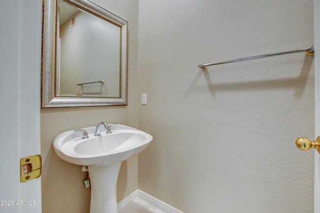 Building Photo - 11923 E Terra Dr