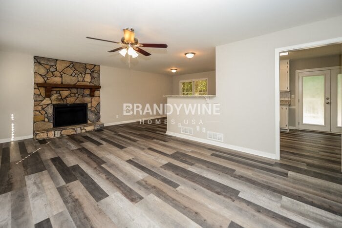 Building Photo - 95 Stone Wood Ln