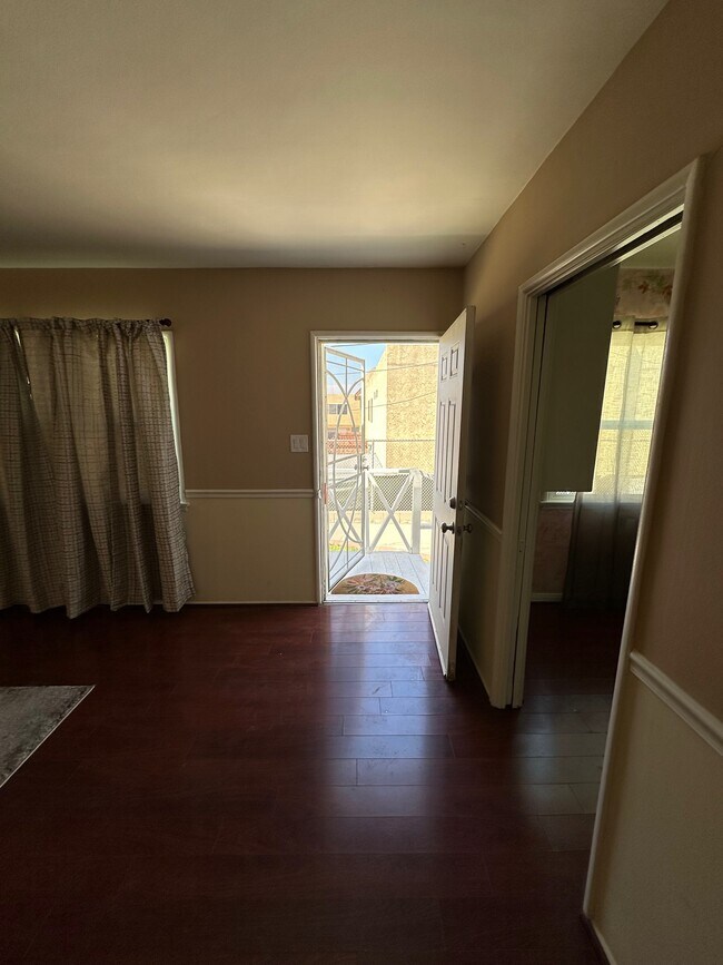 Building Photo - 26025 Cypress St