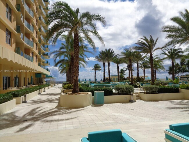 Building Photo - 2501 S Ocean Dr