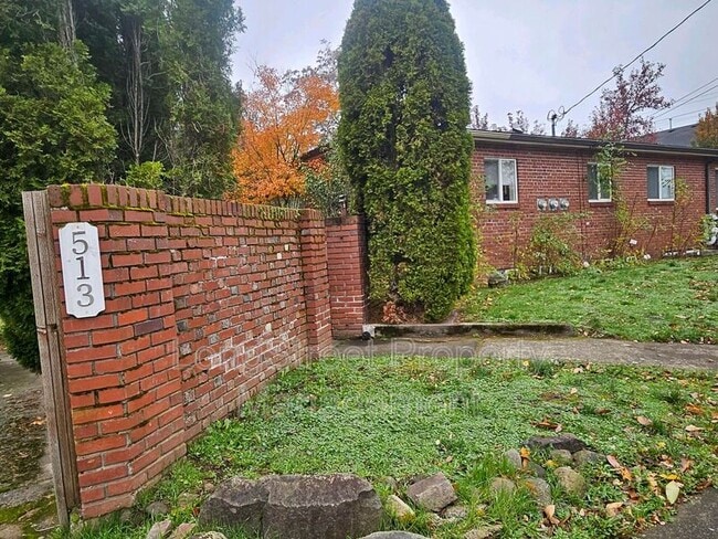 Primary Photo - 513 SE 157th Ave