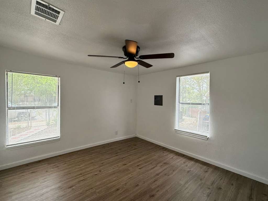 Building Photo - 2311 Potosi St