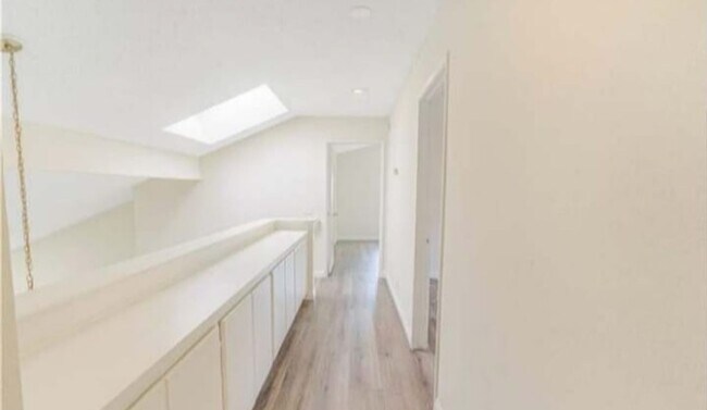 Building Photo - 1141 Vía Antibes