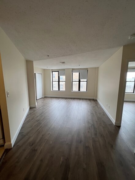 Building Photo - 1130 Boylston St
