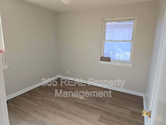 Building Photo - 1006 23rd St