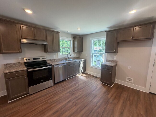Building Photo - New Construction First Floor Duplex