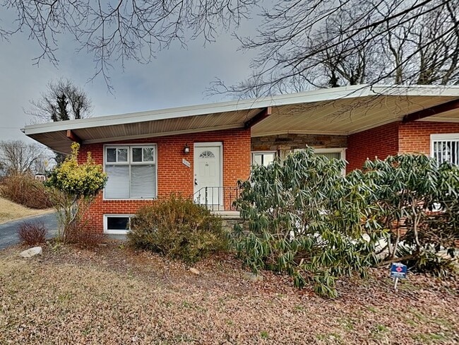 Building Photo - 1206 Brixton Rd