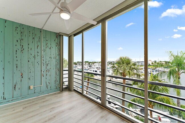 Building Photo - 29 Yacht Club Dr