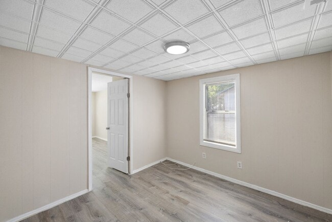 Building Photo - Cute St Pete Bungalow 3/1