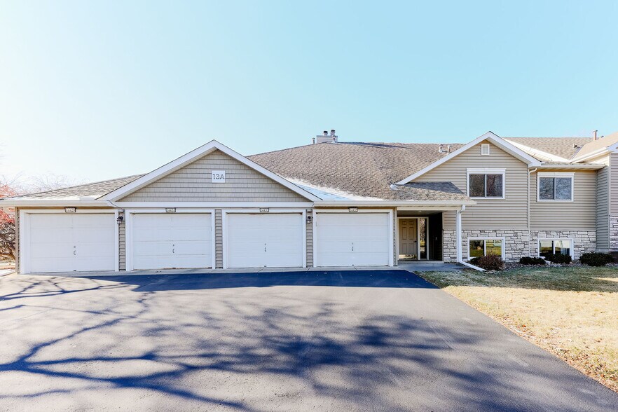 Building Photo - 14431 Fairway Dr