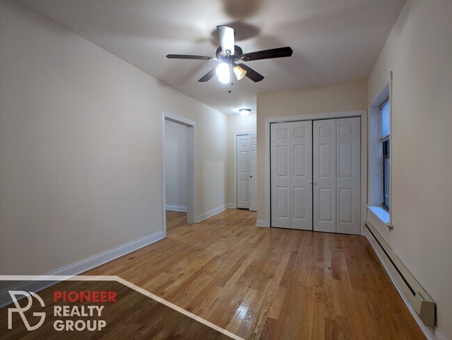 Building Photo - 2842 N Orchard St