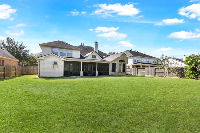 Building Photo - 28514 Hayden Park Dr