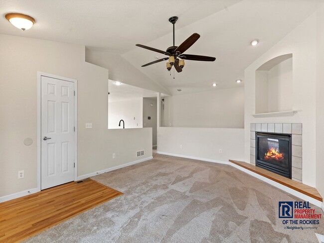 Building Photo - Charming 3 Bed, 2 Bath Home with 3-Car Gar...