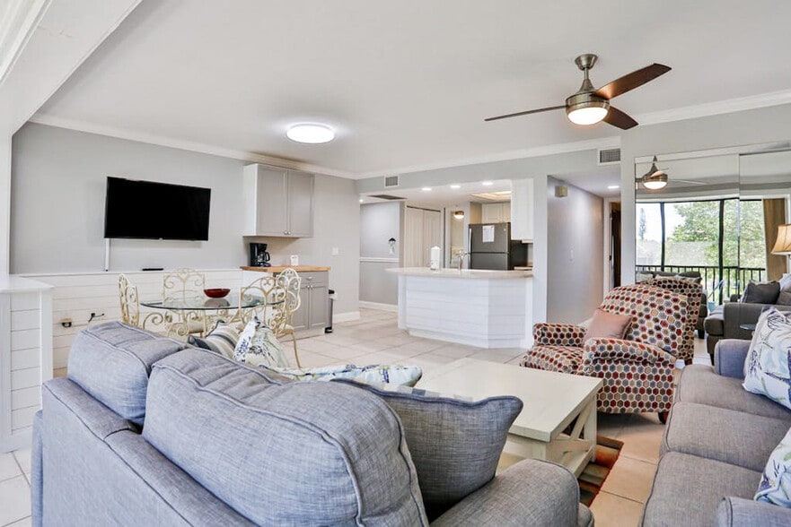 Building Photo - 1500 Midnight Cove II Pl